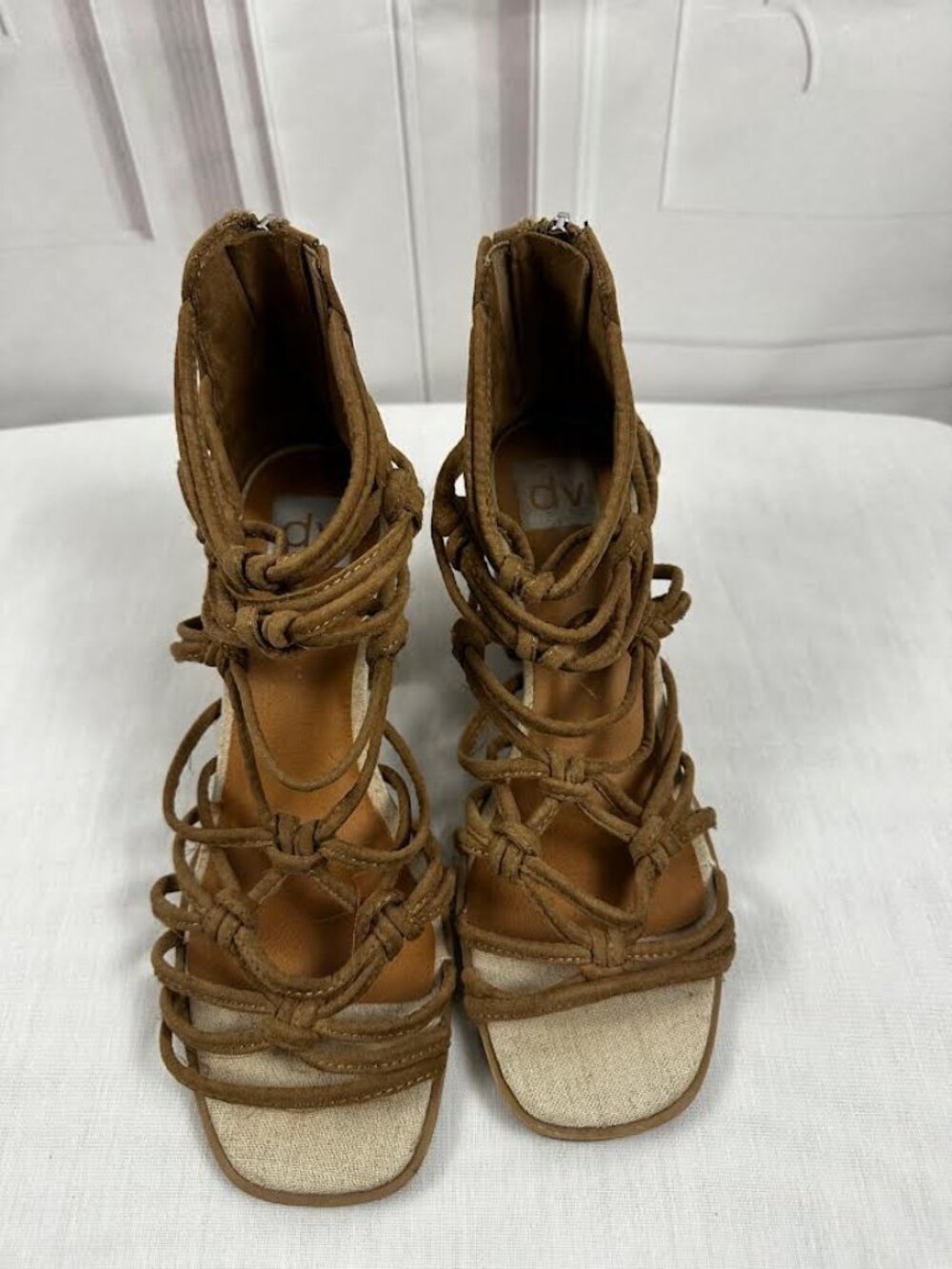 Women chunky Heel - Tan - Size 9 - DV